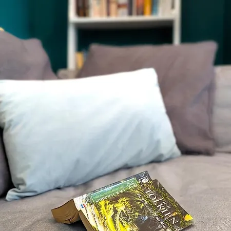 Contemporary Garden Flat In Clifton Διαμέρισμα *