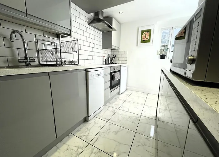 Contemporary Garden Flat In Clifton Apartmán Bristol